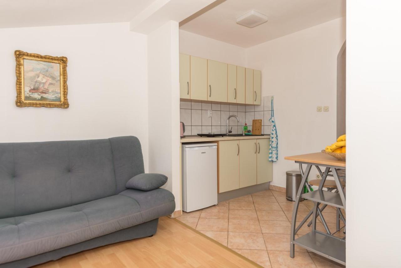 Apartments Zoka Макарска Экстерьер фото